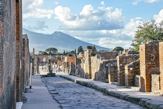 Private tour of Pompeii excavations